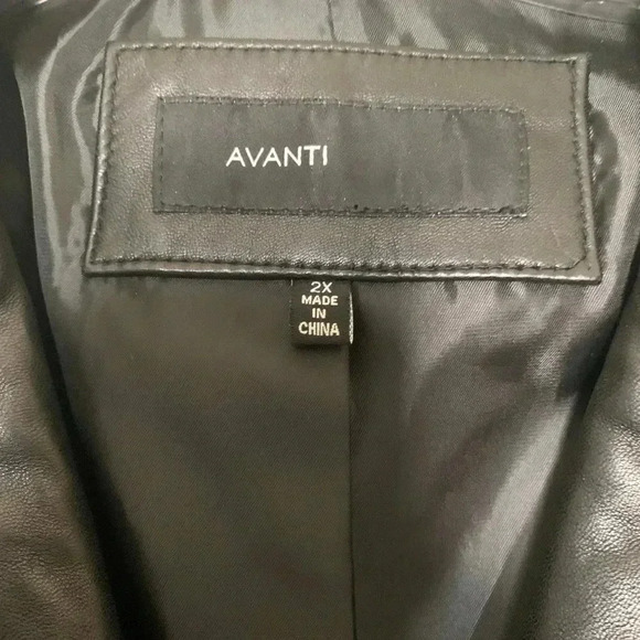 Avanti Black Leather Coat with Pockets - Picture 3 of 8